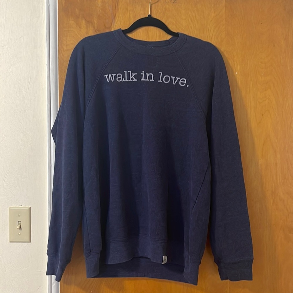Walk in Love crewneck navy